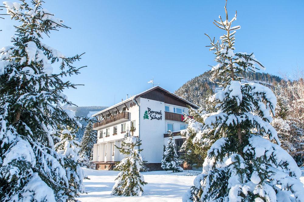 Borova Sihot Atc And Penzion Liptovský Hrádok Exterior foto
